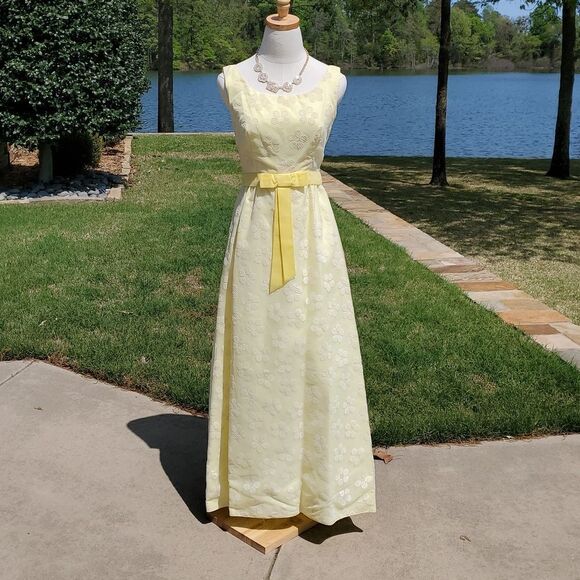 New Hey Sue! Vintages Dropping Soon! - Picture 1 of 8
